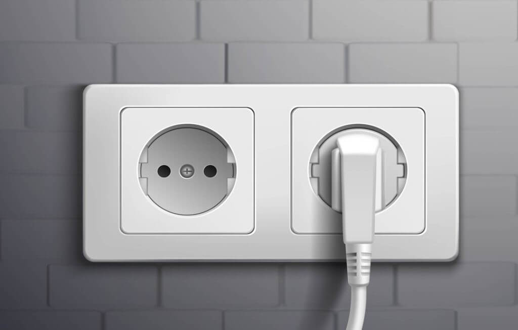 شل بودن کابل برق مانیتور از پریز برق